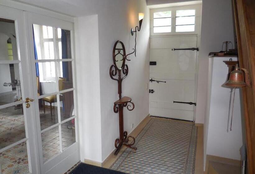 ベッドアンドブレックファースト Troubadour