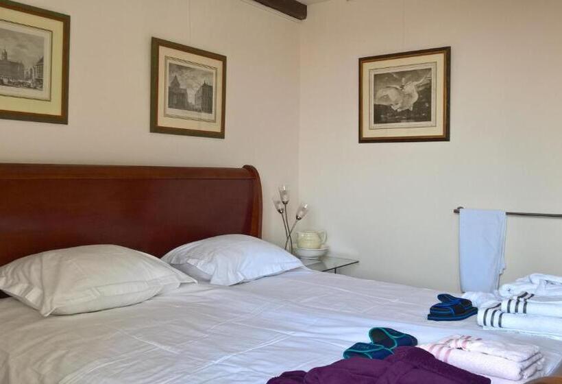 ベッドアンドブレックファースト Troubadour