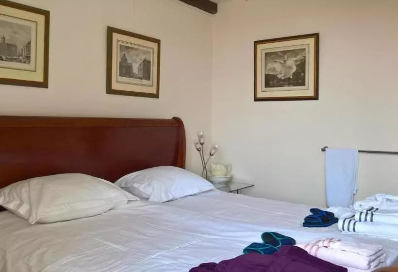 Aamiaismajoitus (B&B) Troubadour