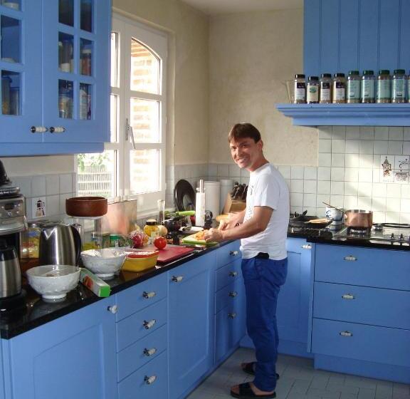 ベッドアンドブレックファースト Troubadour