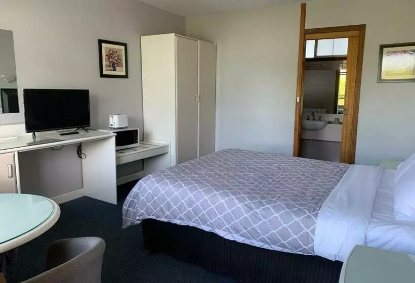 Casey On Princes Motel