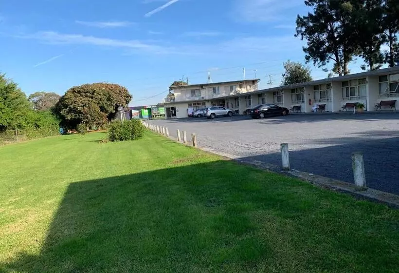 Casey On Princes Motel