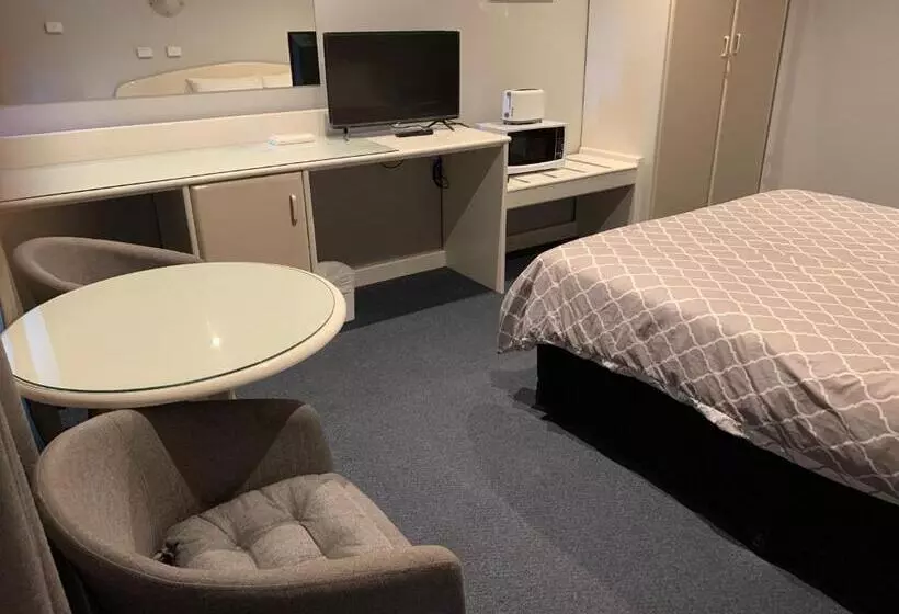 Casey On Princes Motel