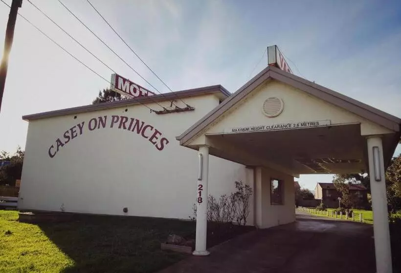 Casey On Princes Motel