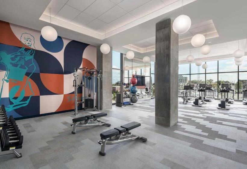 هتل Hyatt Centric Downtown Nashville