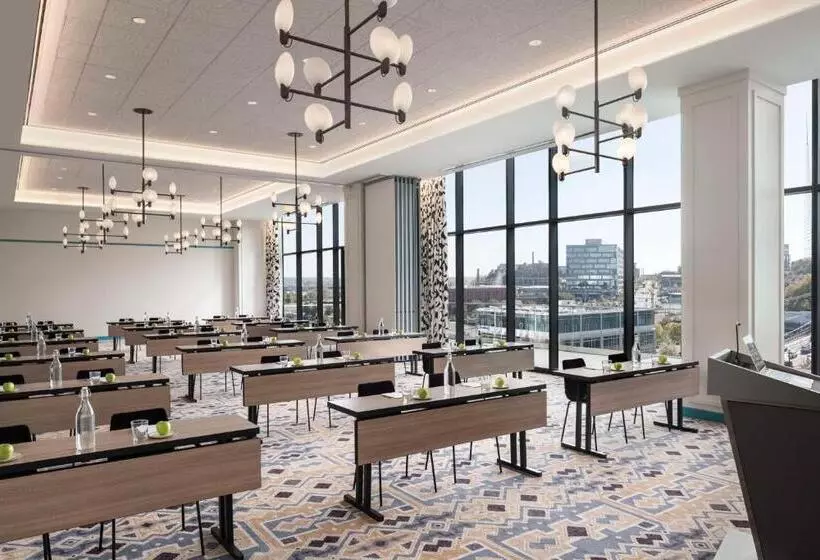 هتل Hyatt Centric Downtown Nashville