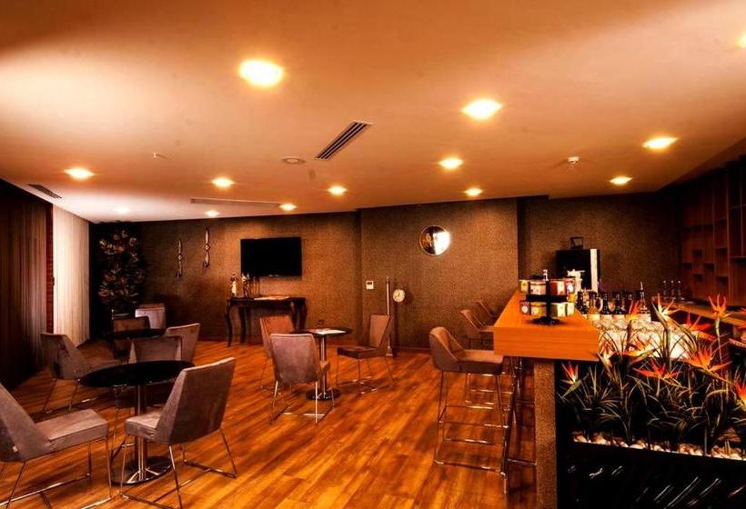 Majura Hotel Business