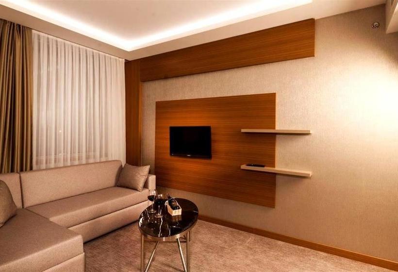 Majura Hotel Business