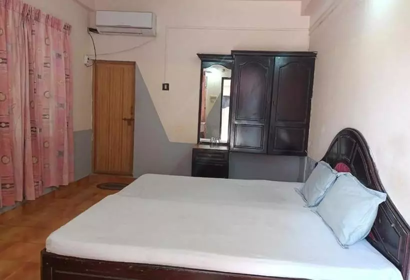 ホテル Nila Lodge