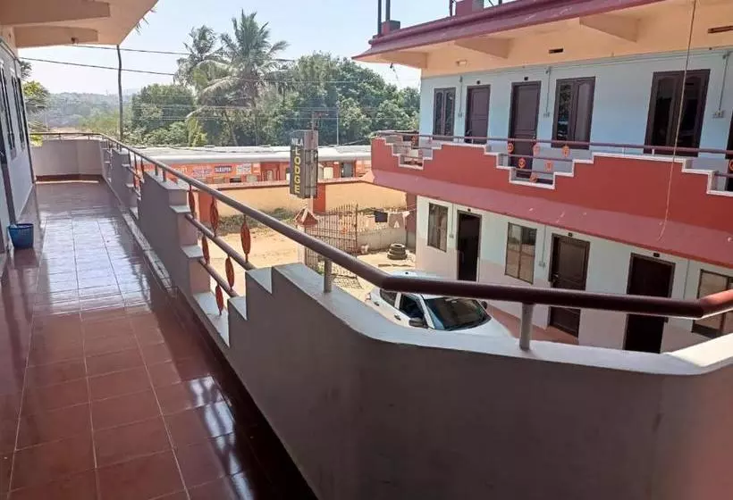 ホテル Nila Lodge
