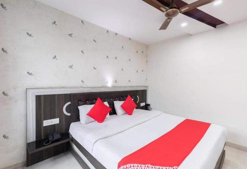 酒店 Oyo 45301  Om Palace