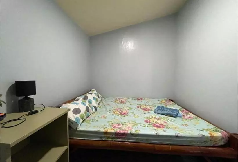 هتل Oyo 795 Tapales Guest House