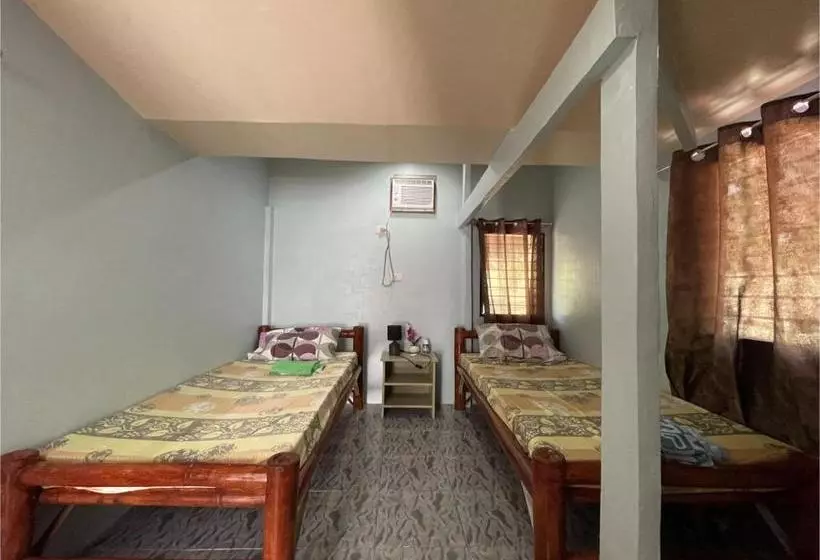 هتل Oyo 795 Tapales Guest House