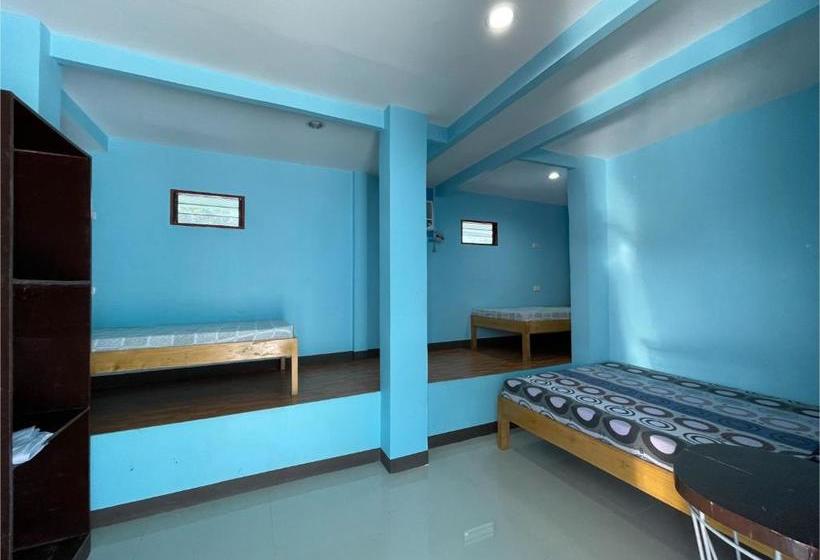 Hotelli Oyo 795 Tapales Guest House