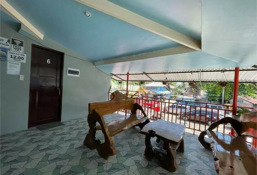 هتل Oyo 795 Tapales Guest House