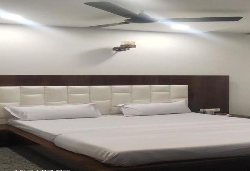 Отель Oyo 80666  Blue Stone