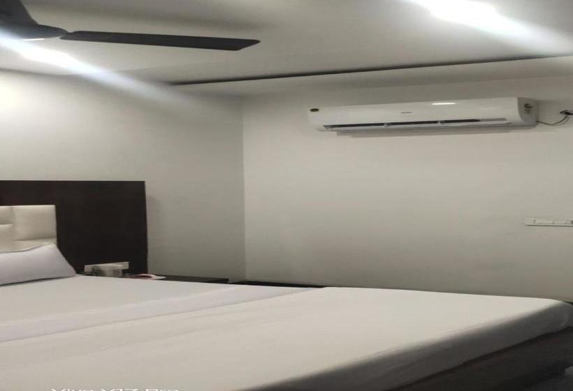 Отель Oyo 80666  Blue Stone