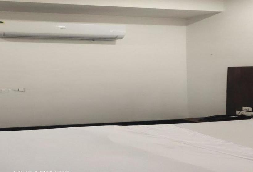 Отель Oyo 80666  Blue Stone