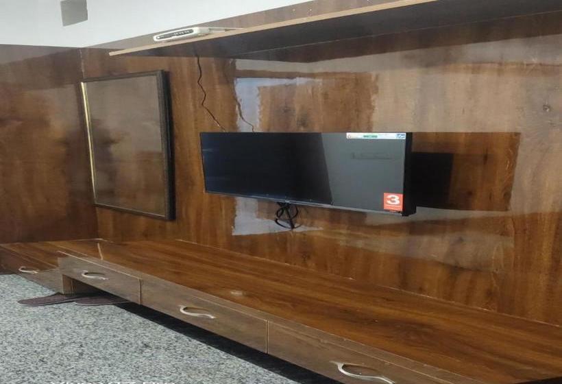 Отель Oyo 80666  Blue Stone