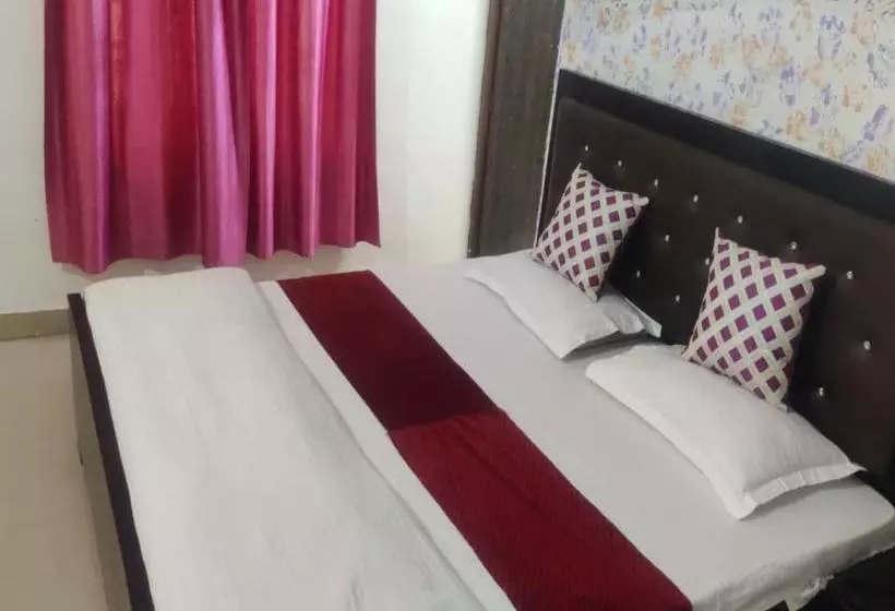 Hotelli Oyo 80763 Tomar Palace