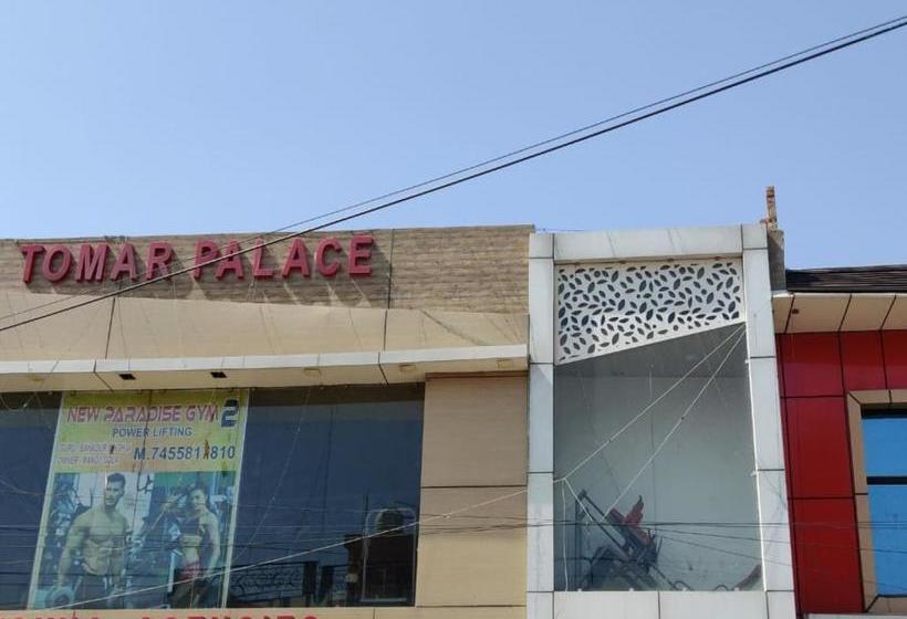 ホテル Oyo 80763 Tomar Palace