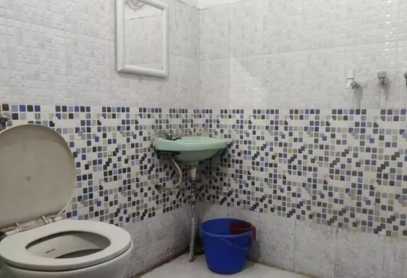 Hotelli Oyo 80763 Tomar Palace