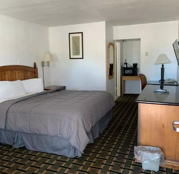 Hotelli Raton’s Peak Inn