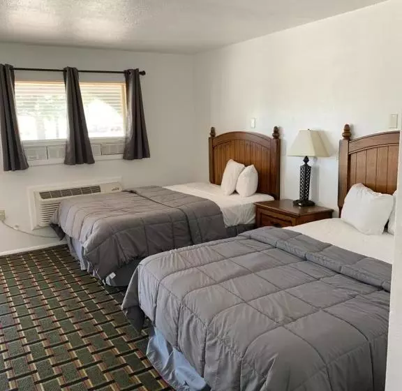 Hotelli Raton’s Peak Inn