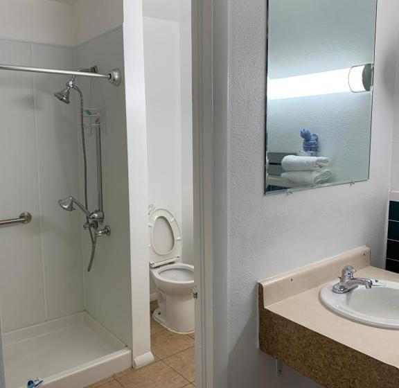 فندق Raton’s Peak Inn