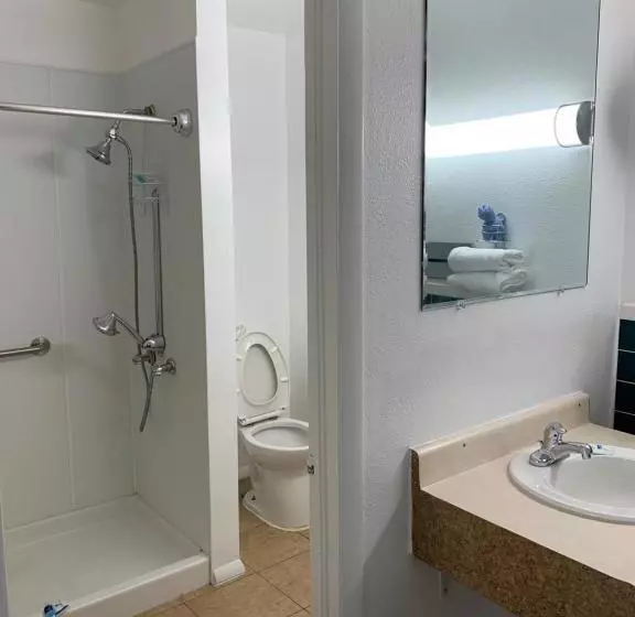 Hotelli Raton’s Peak Inn