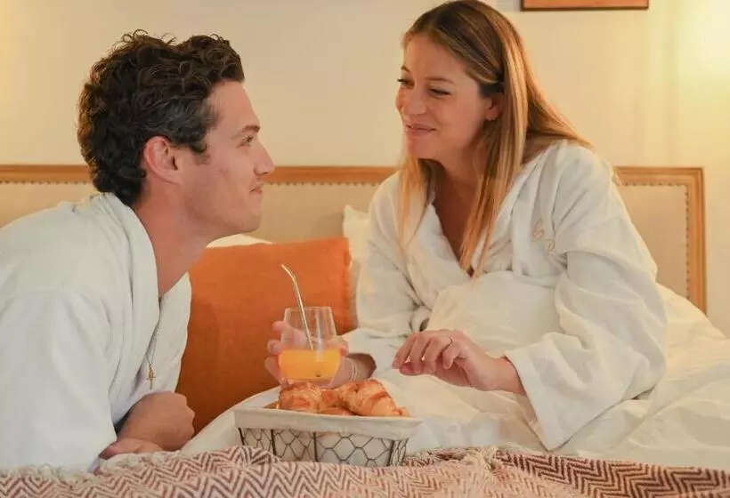 Aamiaismajoitus (B&B) La Bastide Du Rocher Boutique Hôtel & Spa