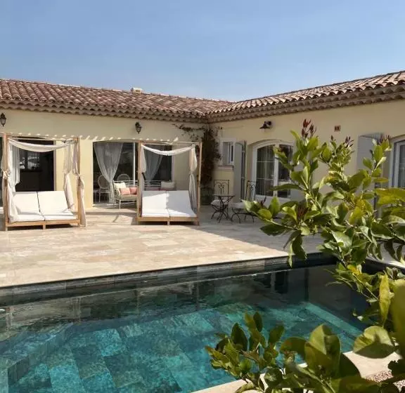 Aamiaismajoitus (B&B) La Bastide Du Rocher Boutique Hôtel & Spa