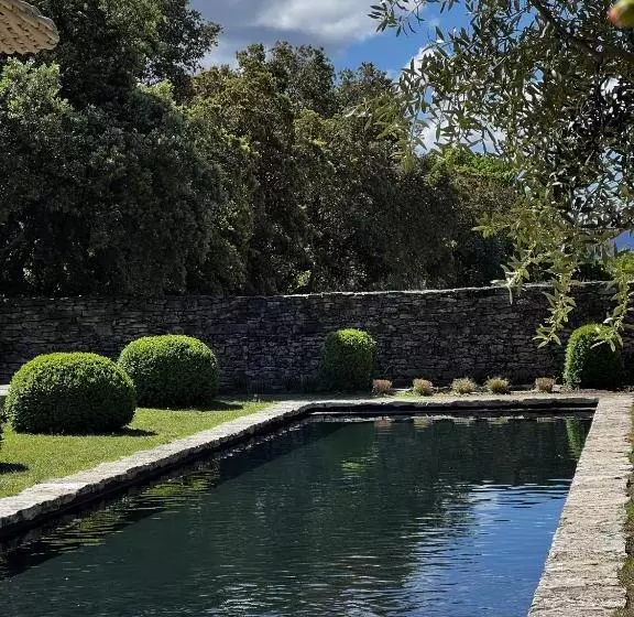 ベッドアンドブレックファースト Le Mas De Béthel