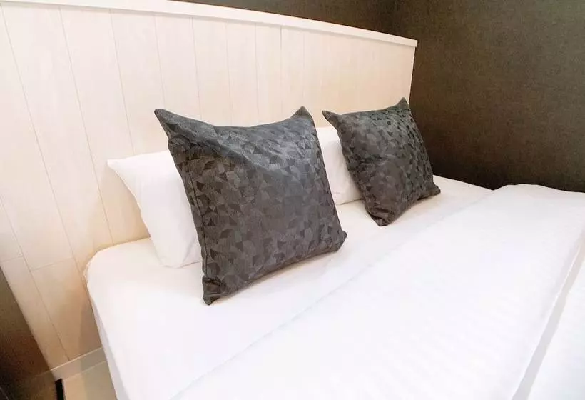 Bar & Hotel Colors Miyajima