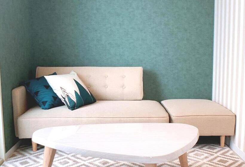 Bar & Hotel Colors Miyajima