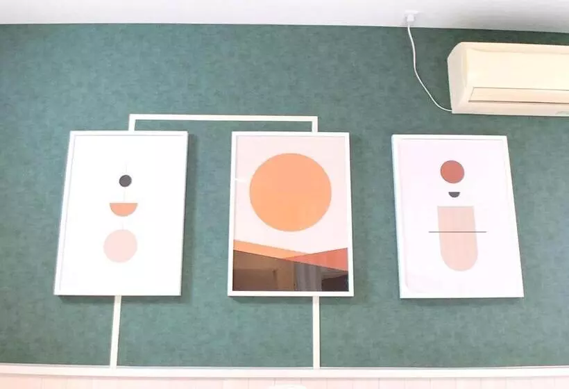 Bar & Hotel Colors Miyajima