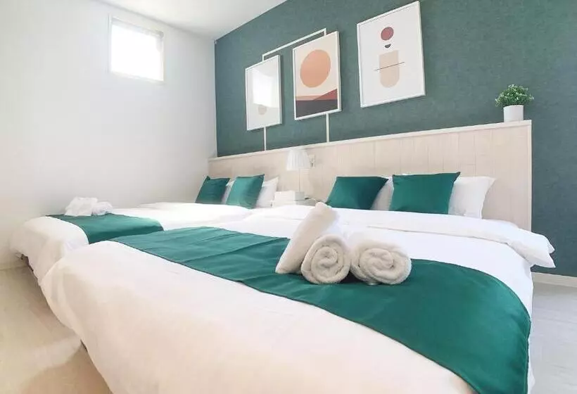 Bar & Hotel Colors Miyajima