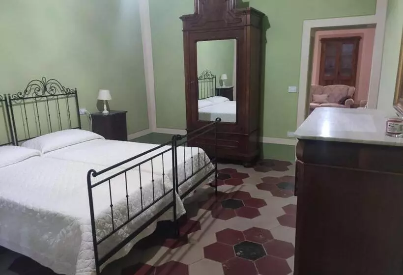 ホテル Borgo Villa A Tolli