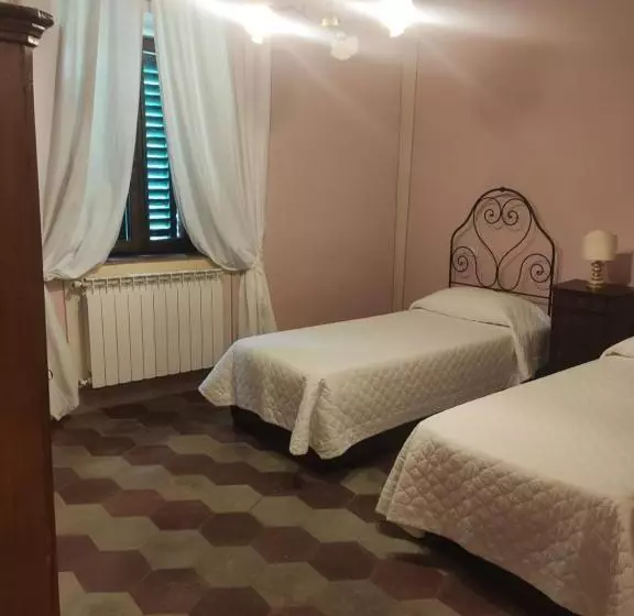 ホテル Borgo Villa A Tolli