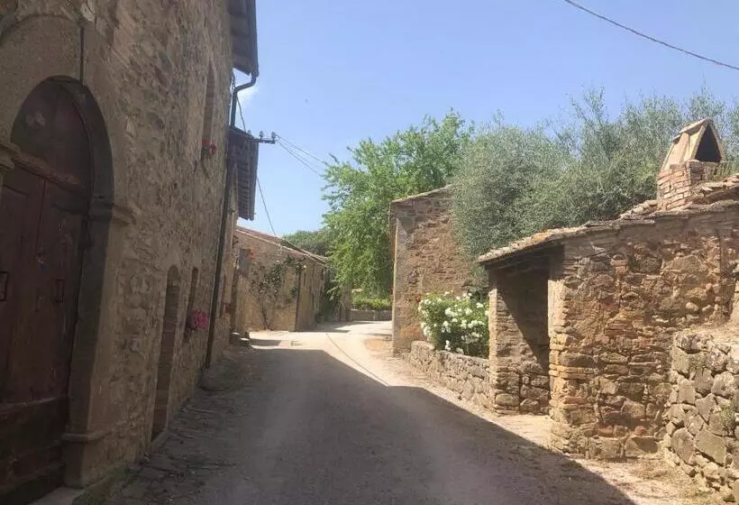 ホテル Borgo Villa A Tolli