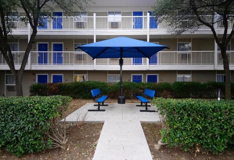 ホテル Intown Suites Extended Stay Carrollton Tx   Westgrove Drive