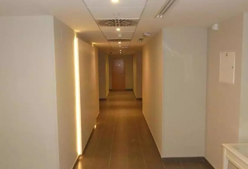 Hotelli Vistamar Wellness By Dlv