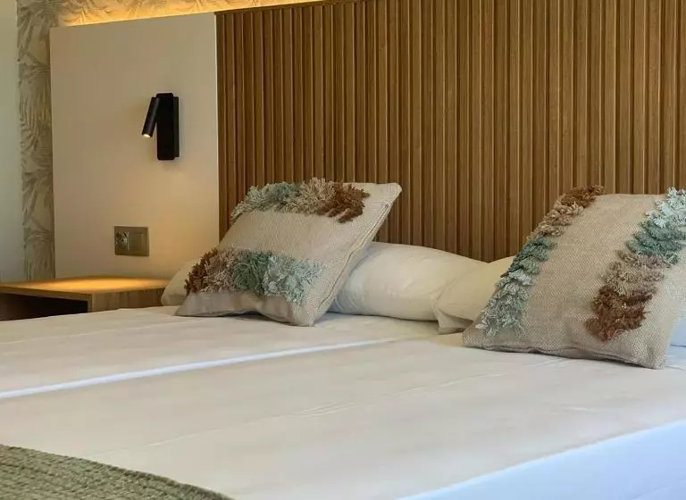 Hotelli Vistamar Wellness By Dlv