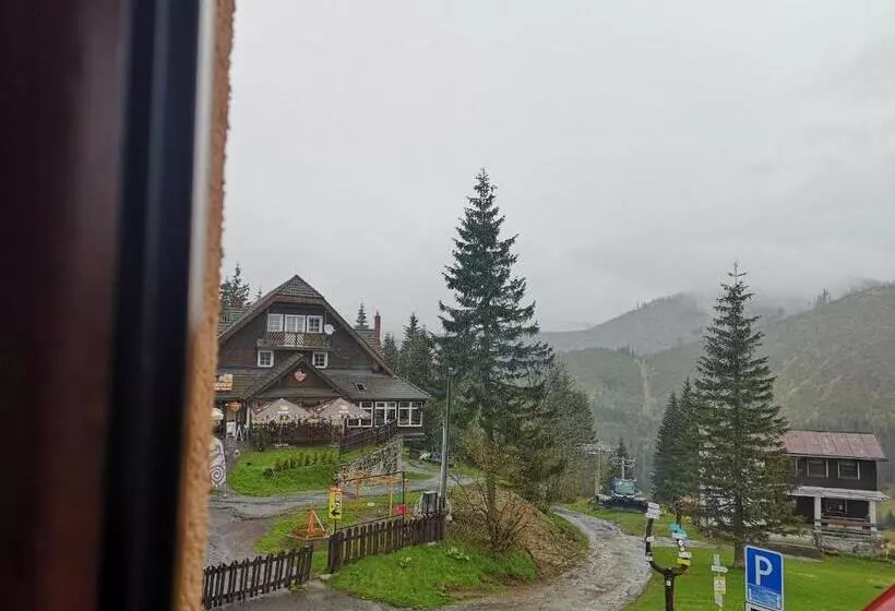 Majatalo Motorest Ski čertovica