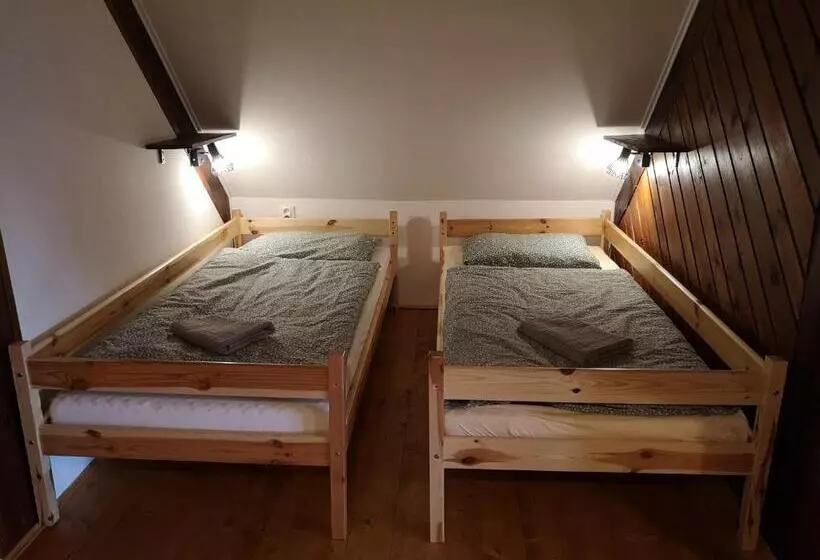 Majatalo Motorest Ski čertovica