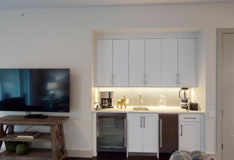 Westgate Luxury Condominiums