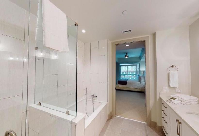 Westgate Luxury Condominiums