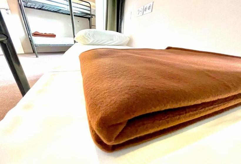 Hostel Vertigo Nîmes Gare Centre