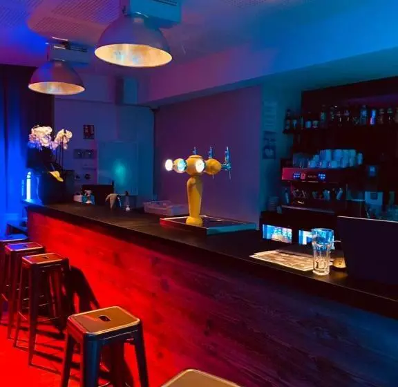 Hostel Vertigo Nîmes Gare Centre