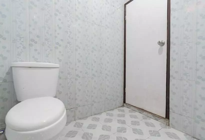 Hotelli Reddoorz Syariah @ Happy Farm Ciwidey 4